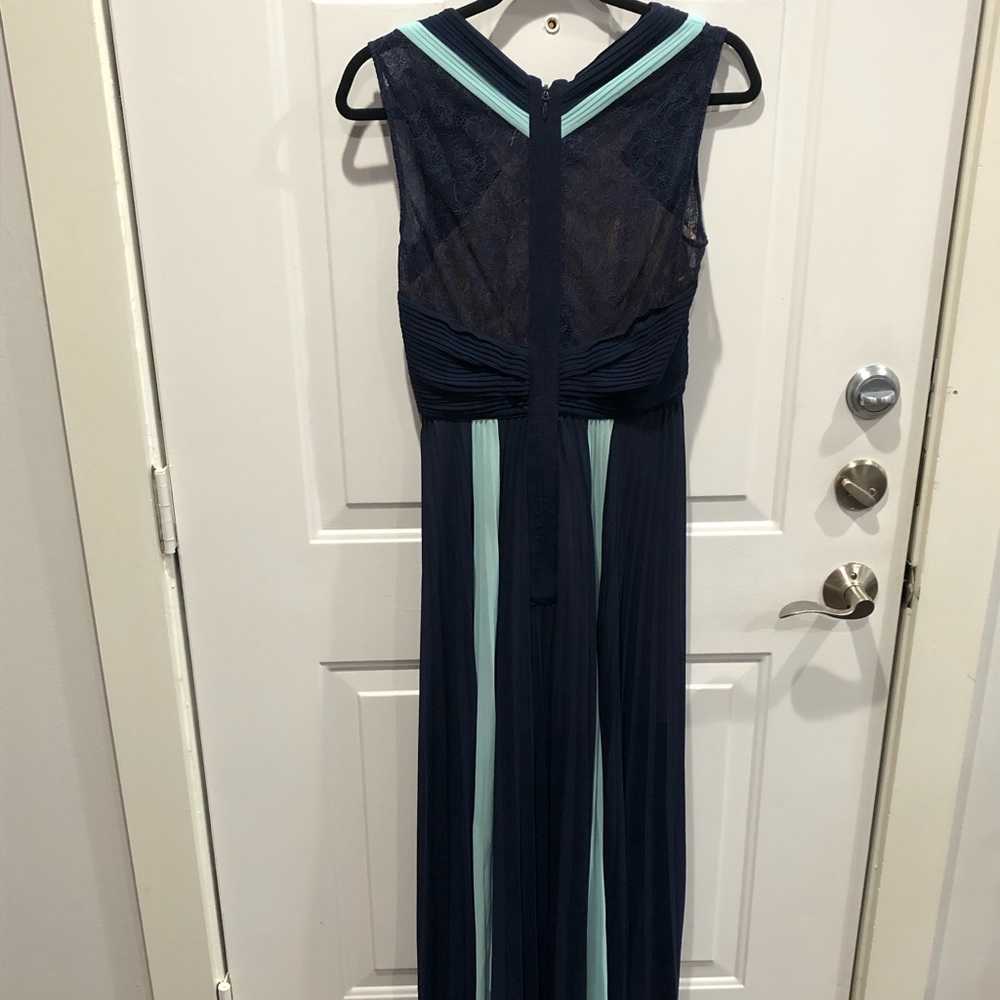 BCBG Maxazaria Cara Color Blocked Sleveless Gown - Picture 4 of 5